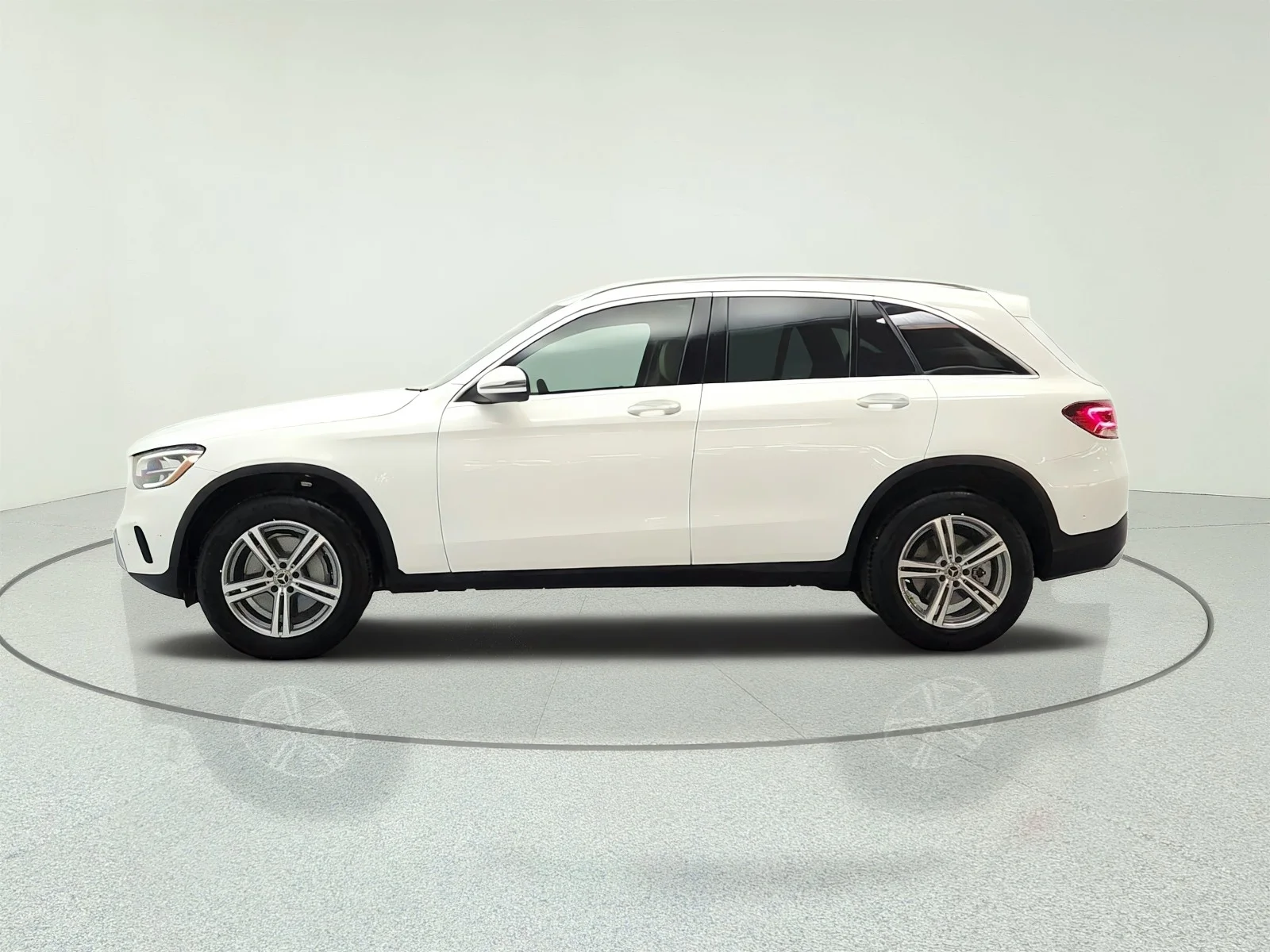 Used 2021 Polar White Mercedes-Benz GLC 300 image 8