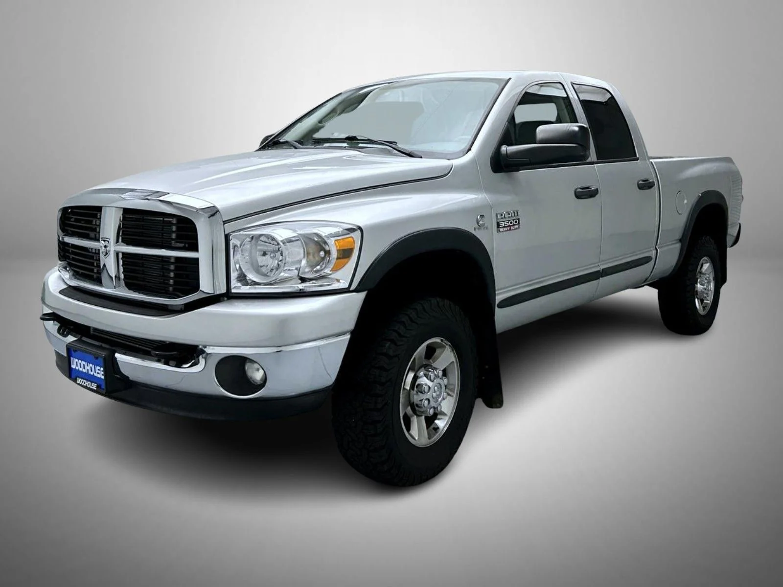 Used 2007 Silver Dodge SLT image 1