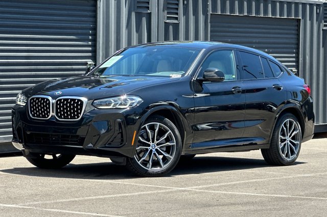 2023 BMW X4 xDrive30i