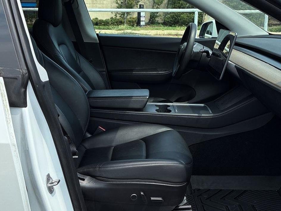 Used 2021 White Tesla Long Range image 9