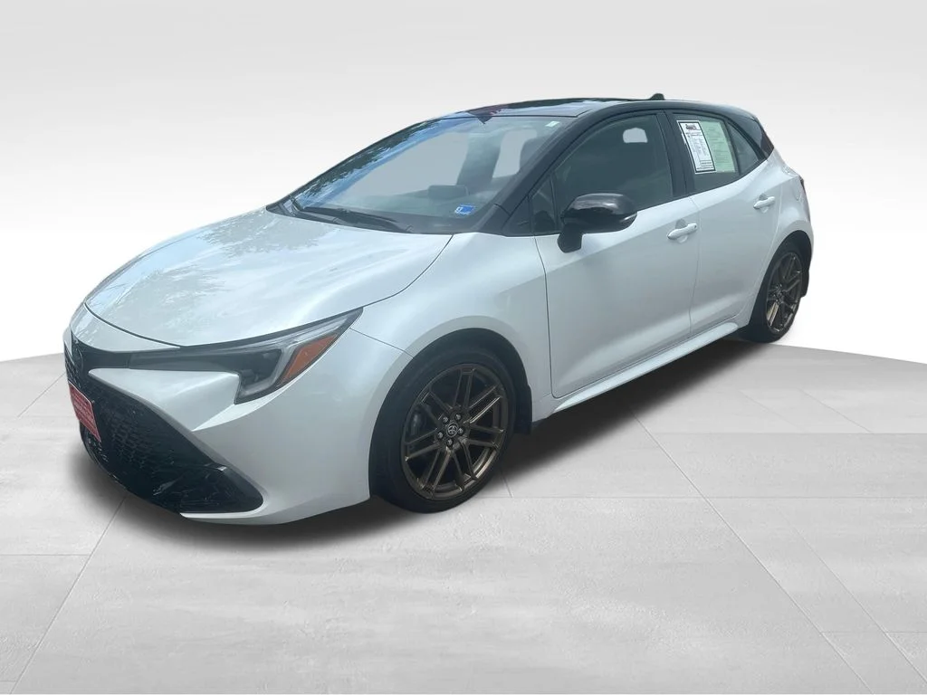 Used 2025 Beige Toyota Nightshade image 2