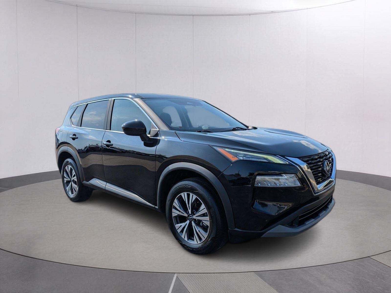 Used 2023 Super Black Nissan SV image 7