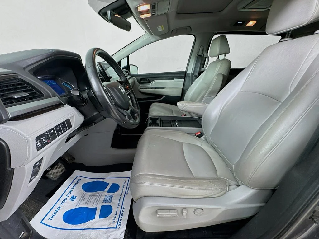 Certified Used 2018 Gray Honda Touring image 27