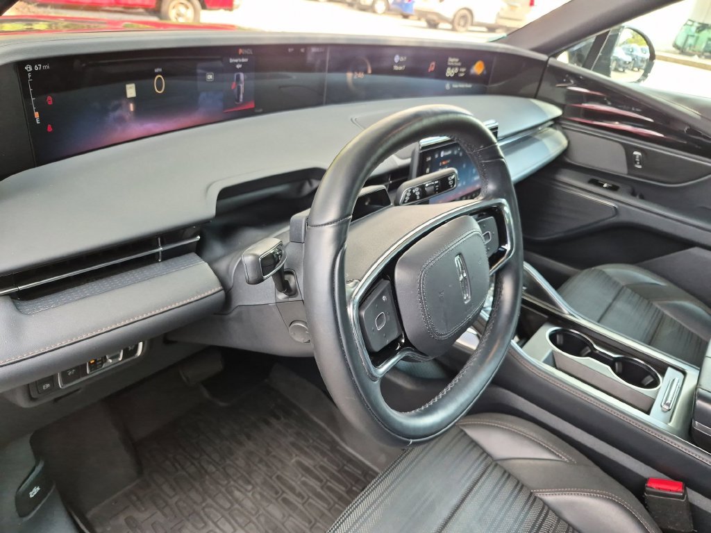 Used 2024 Red Lincoln Reserve image 34