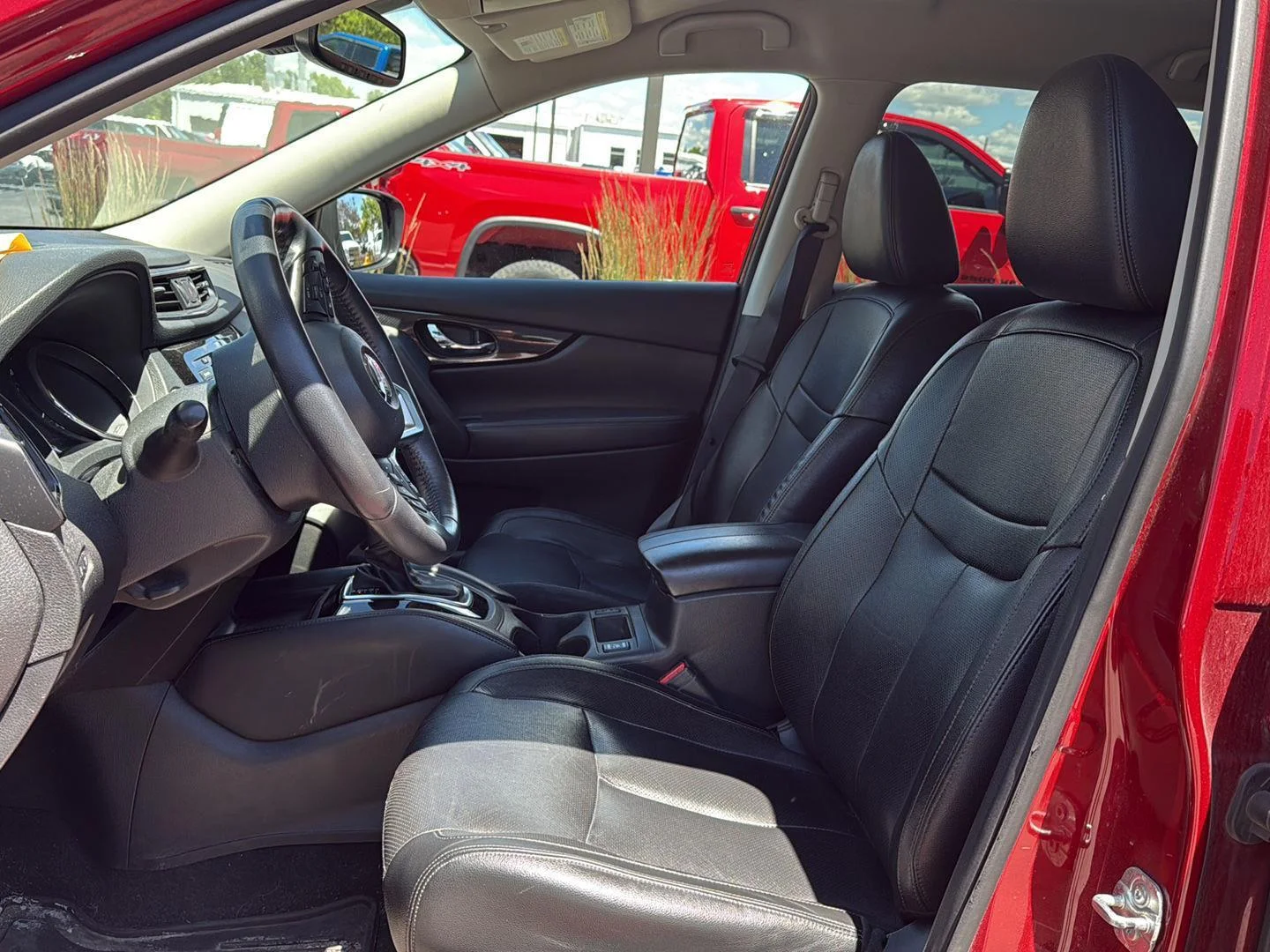 Used 2018 Scarlet Ember Nissan SL Hybrid image 9