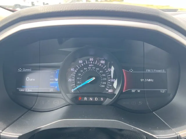 Used 2020 Red Ford SEL image 17