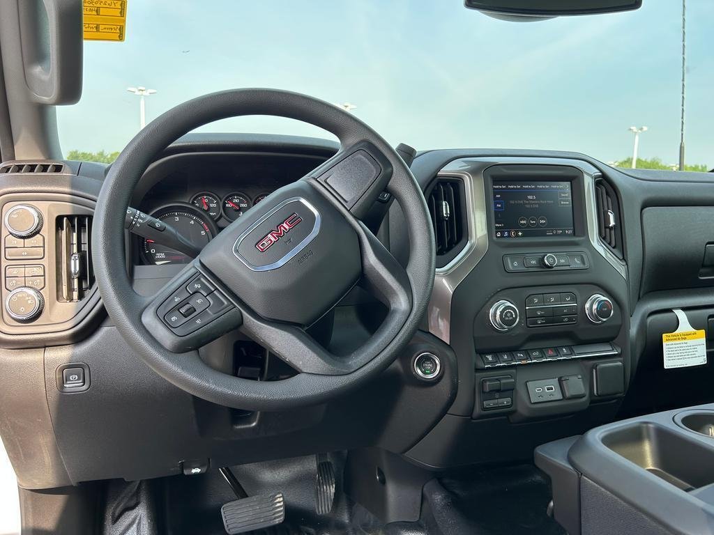 2025 GMC Sierra 2500HD Pro - Photo 8