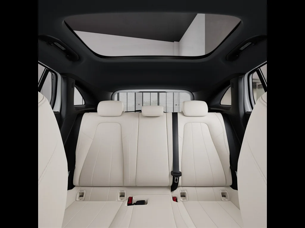 New 2026 Polar White Mercedes-Benz GLA 250 image 44
