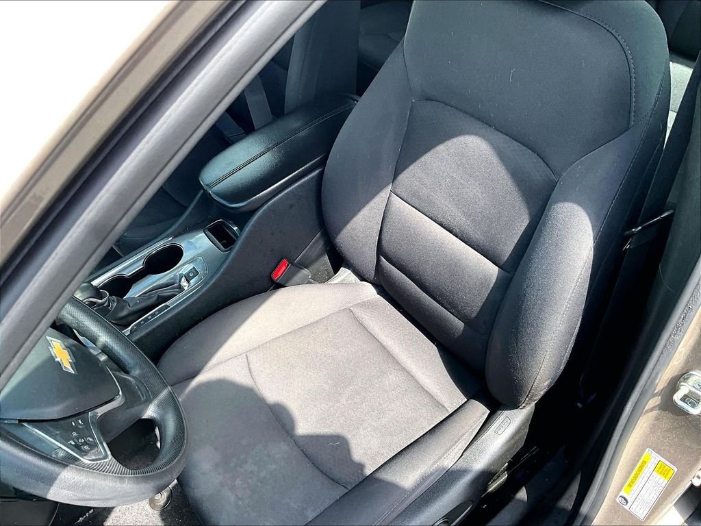 Used 2023 Mineral Gray Metallic Chevrolet LT image 10