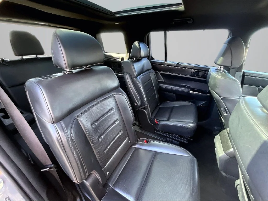 Used 2024 Gray Hyundai Calligraphy image 23