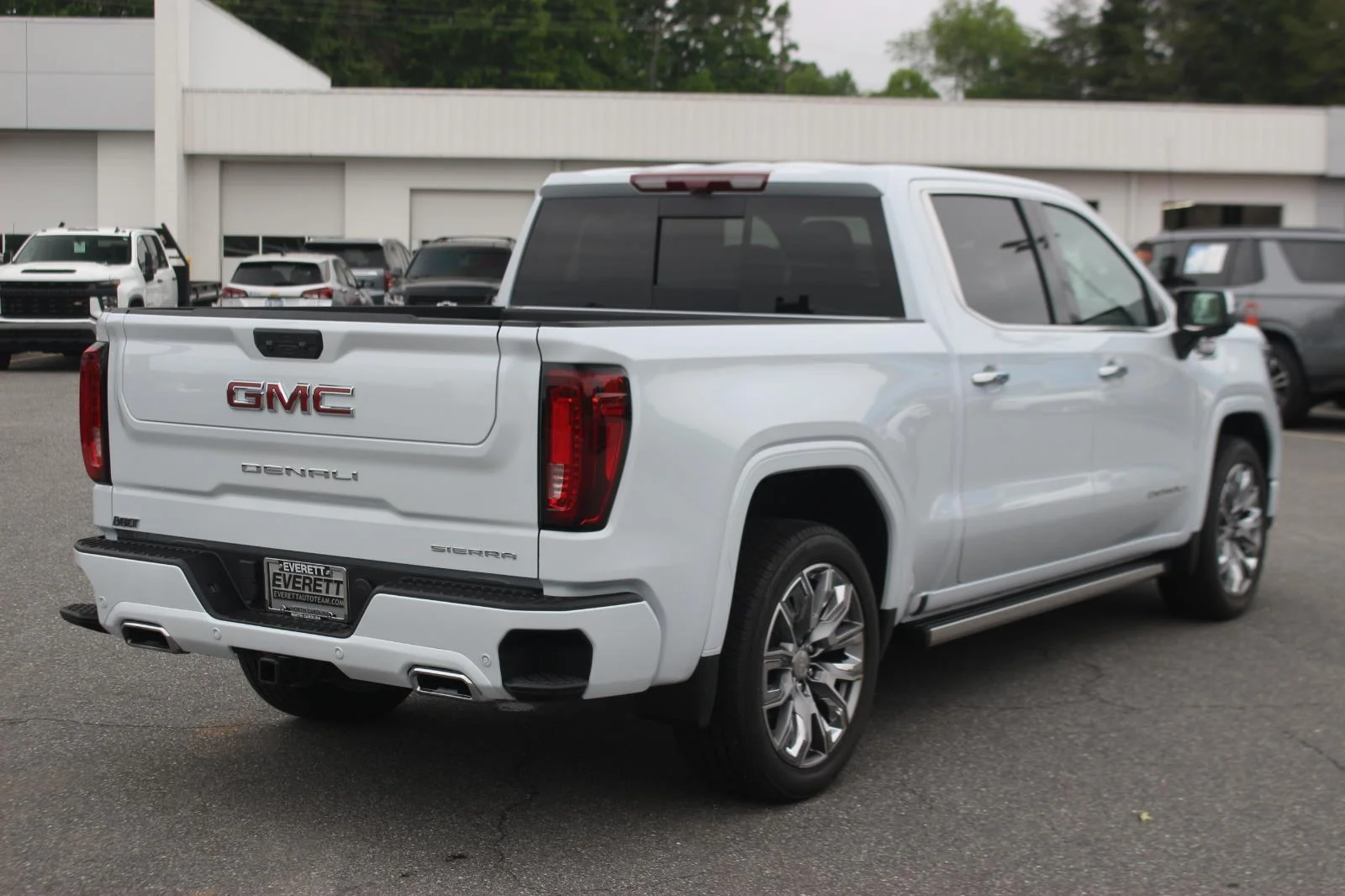Used 2026 Glacier White Tricoat GMC Denali image 7