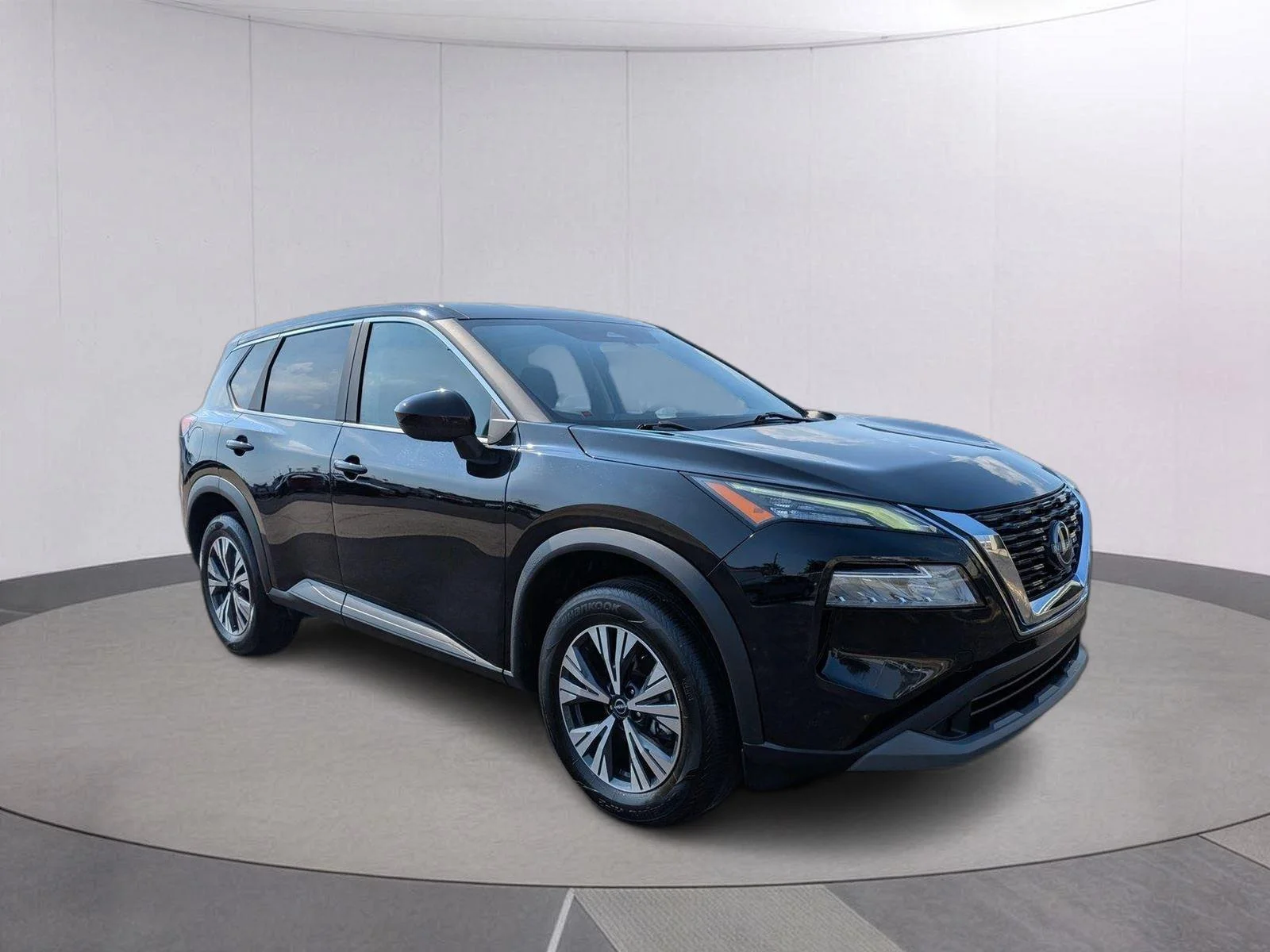 Used 2023 Super Black Nissan SV image 7