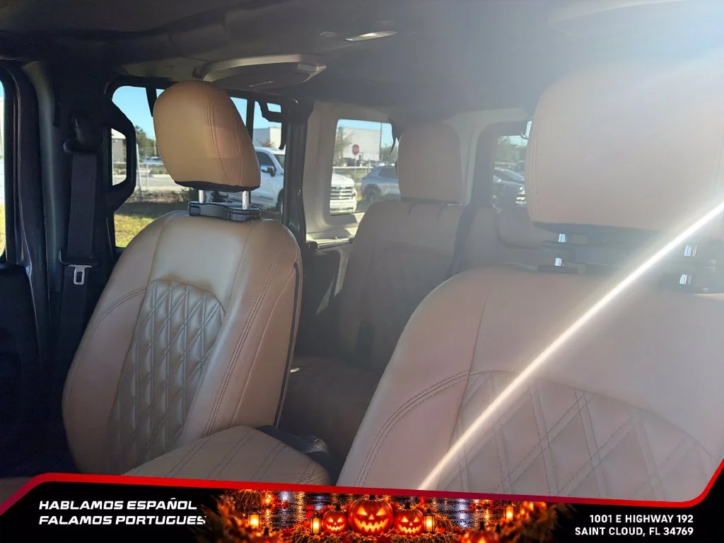 Used 2018  Jeep Sport S image 23