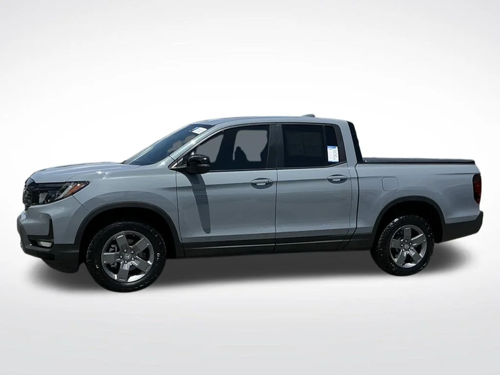 Used 2025  Honda TrailSport image 3