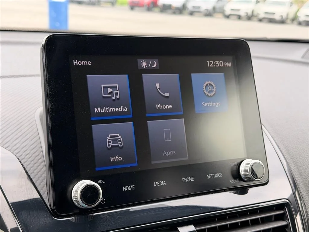 Used 2022 Silver Mitsubishi LE image 22