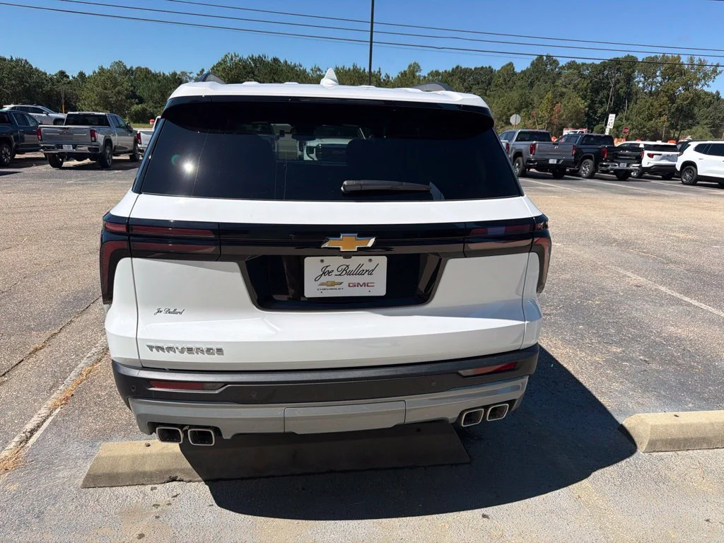 New 2027 Summit White Chevrolet LT image 4