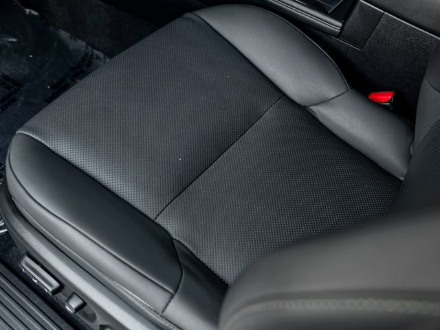 Used 2023 White Pearl Lexus 460 image 19