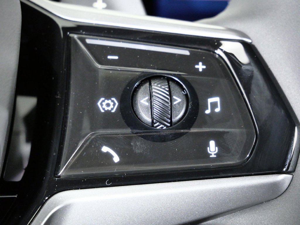 Used 2026 Dark Graphite Metallic BMW 30 xDrive image 39