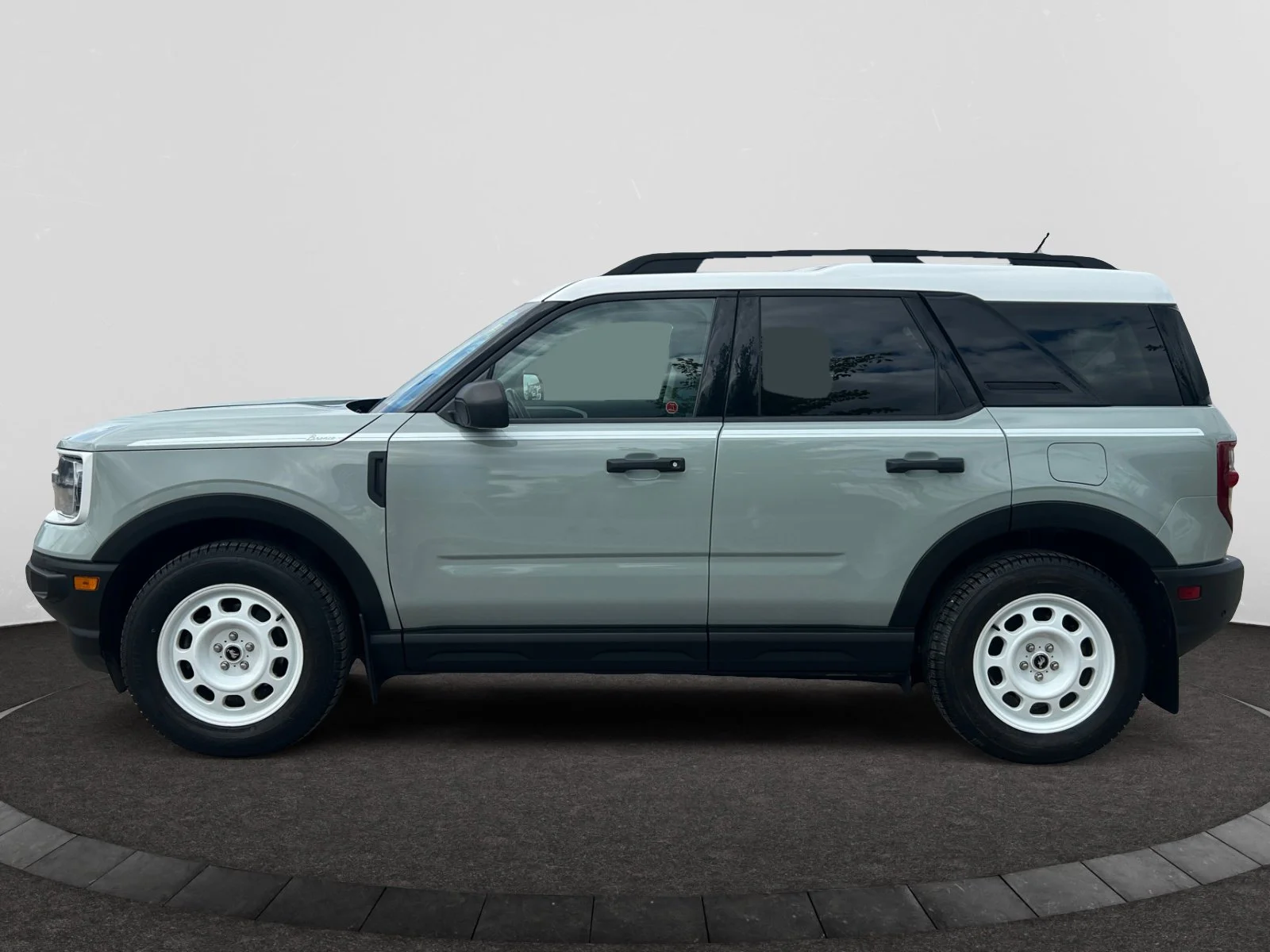 Used 2023 Gray Ford HERITAGE image 2