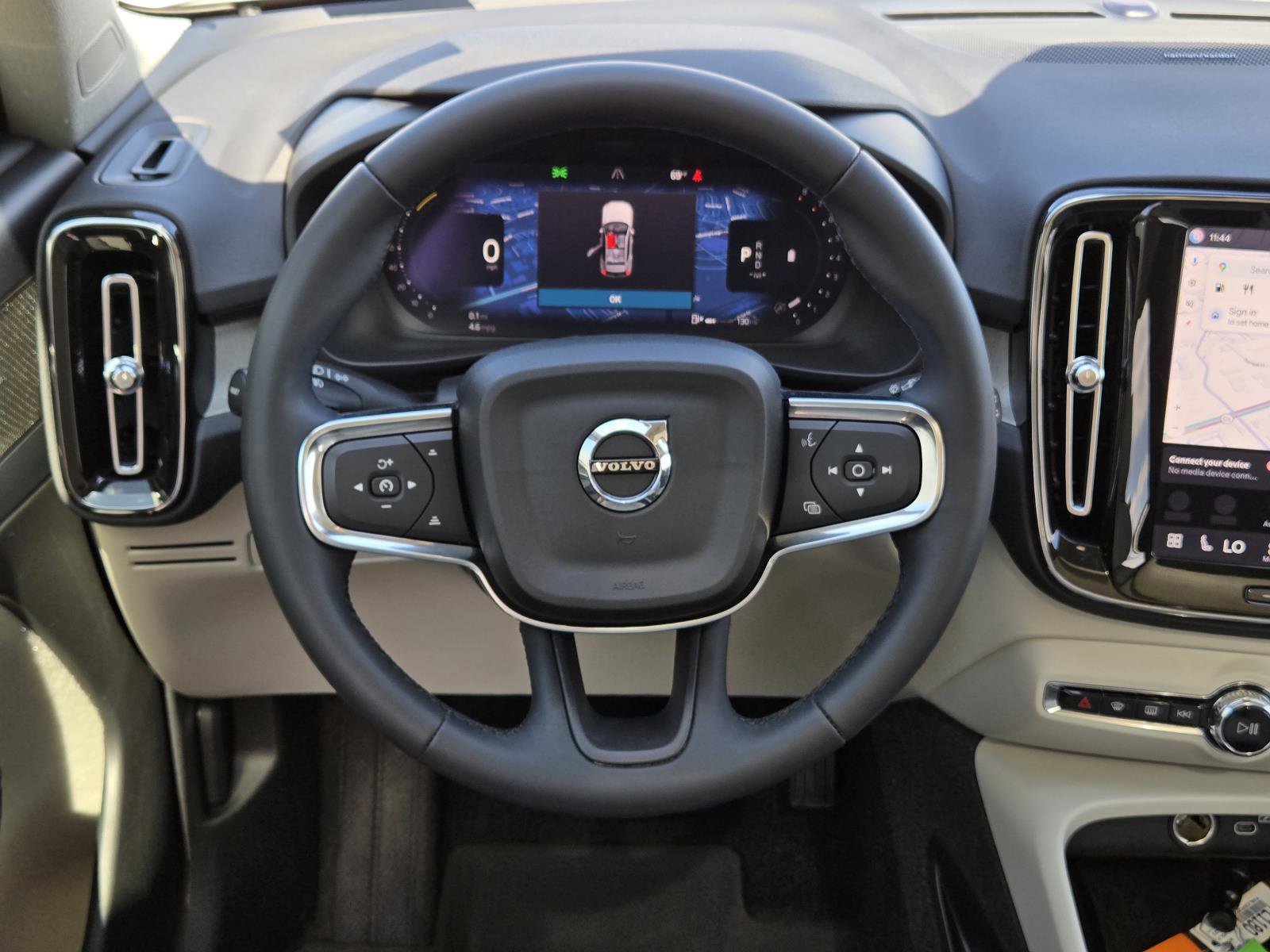 Used 2023 Crystal White Volvo Ultimate Bright Theme image 36
