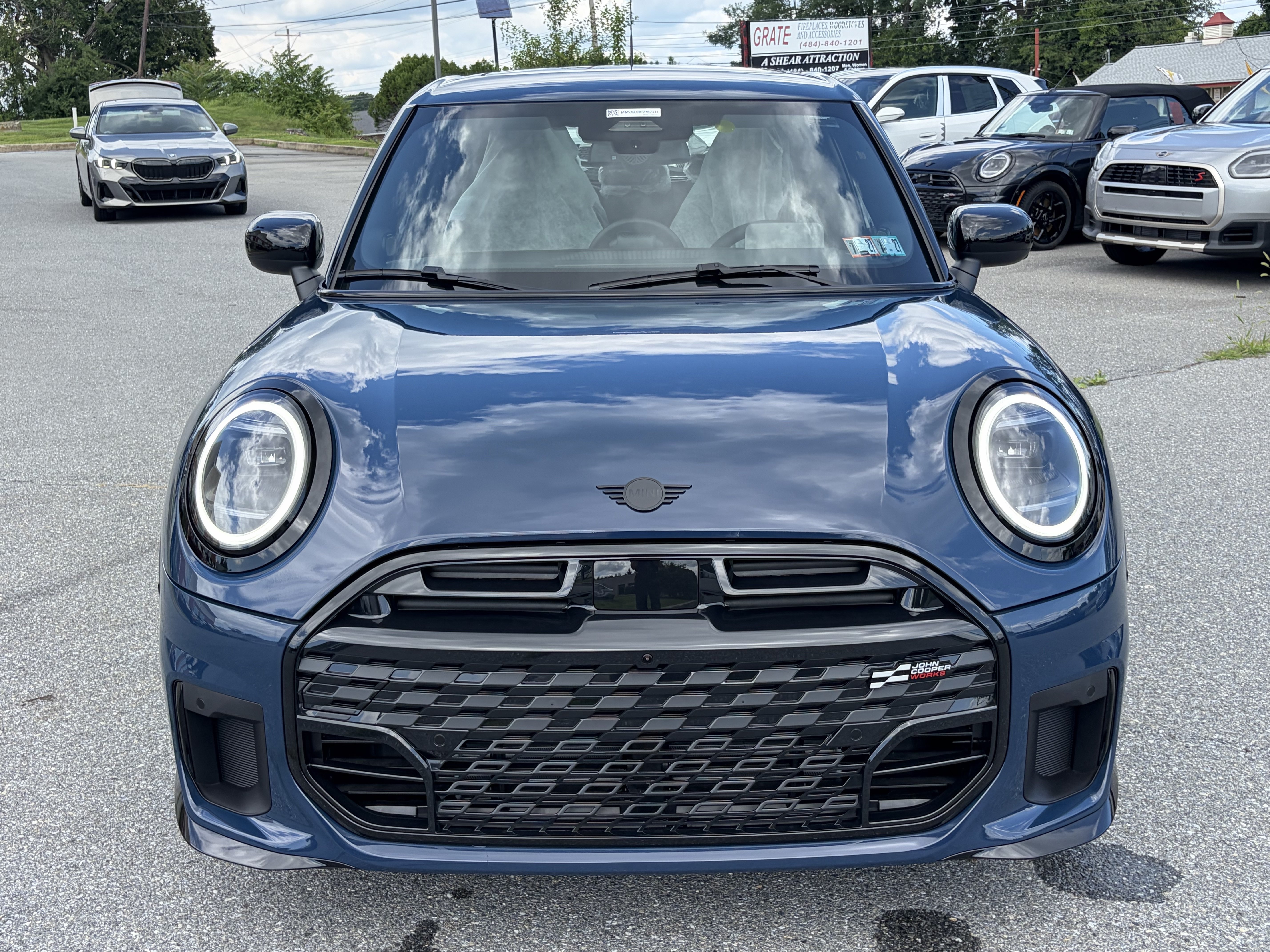 New 2026 Indigo Sunset Blue Metallic MINI Iconic image 2