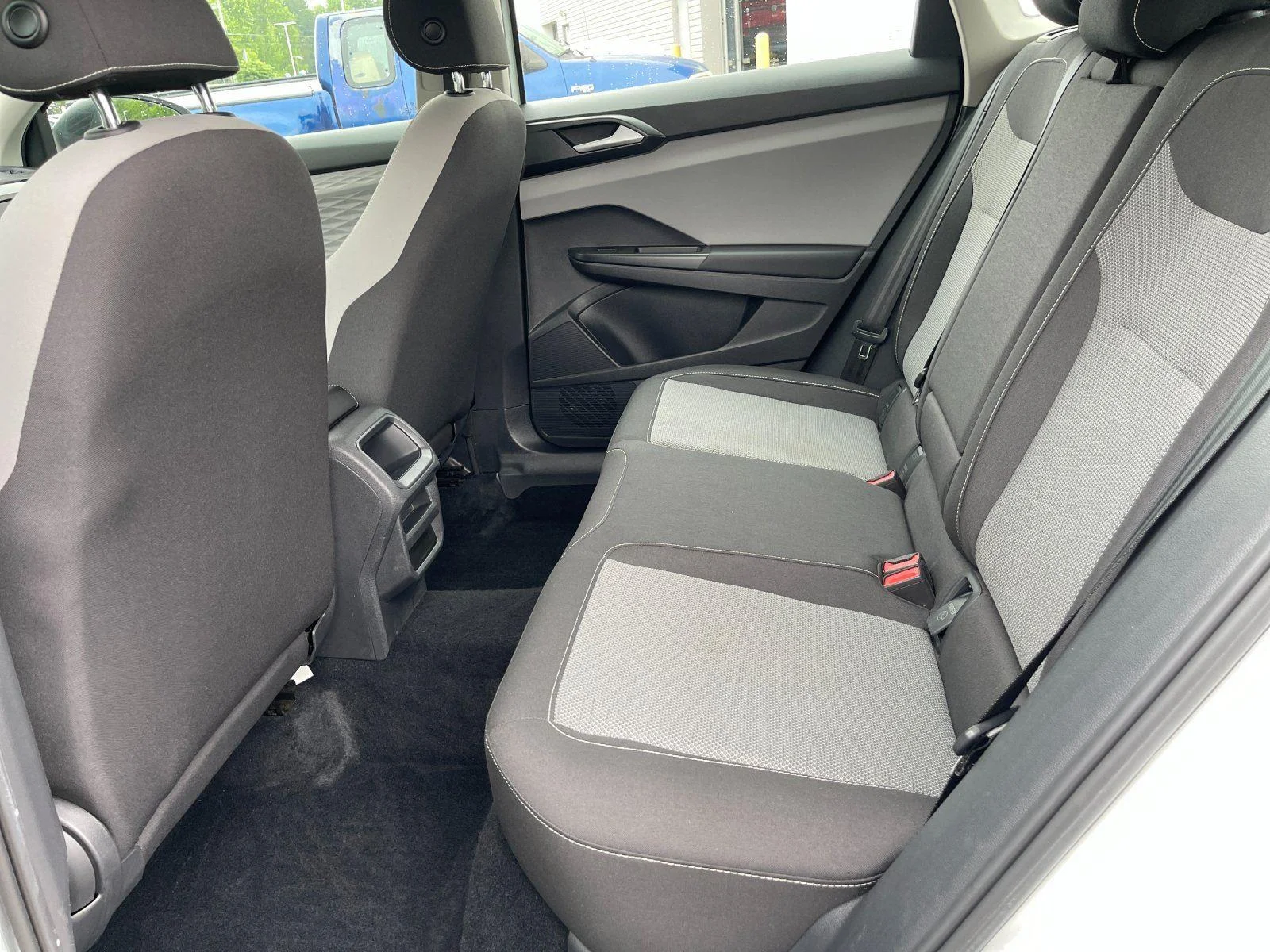 Used 2022 Pure White Volkswagen S image 31
