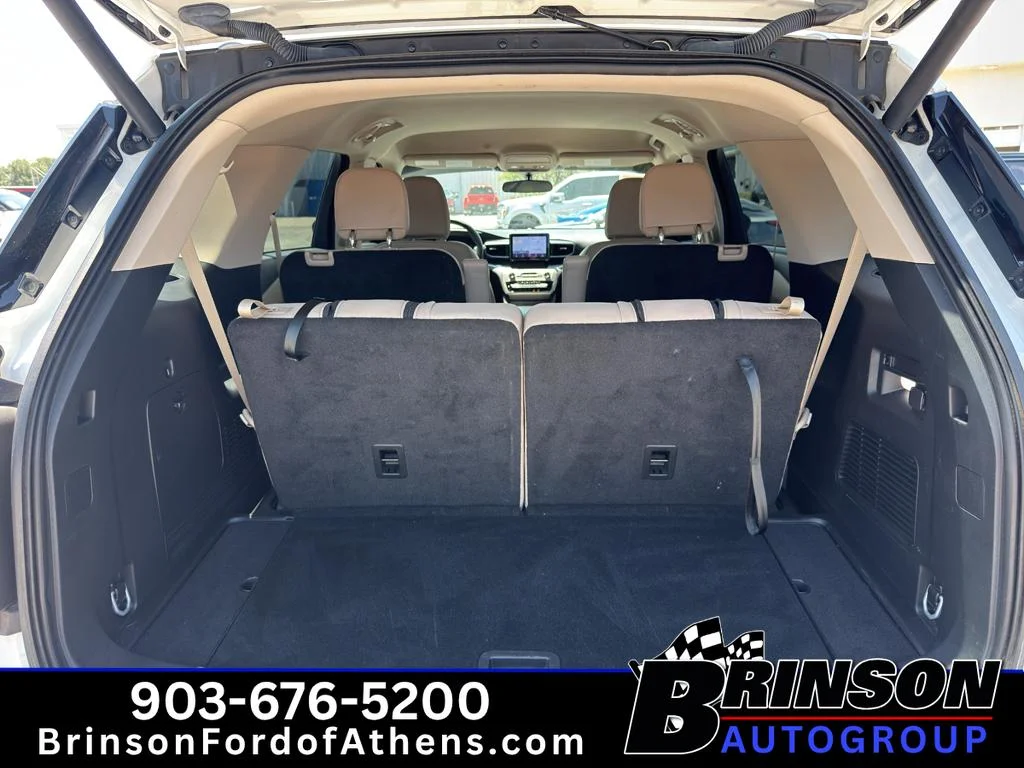 Used 2023 Star White Metallic Tri-Coat Ford XLT image 9