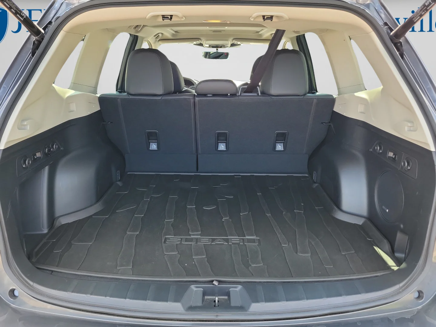 Used 2024 Magnetite Gray Metallic Subaru Limited image 13