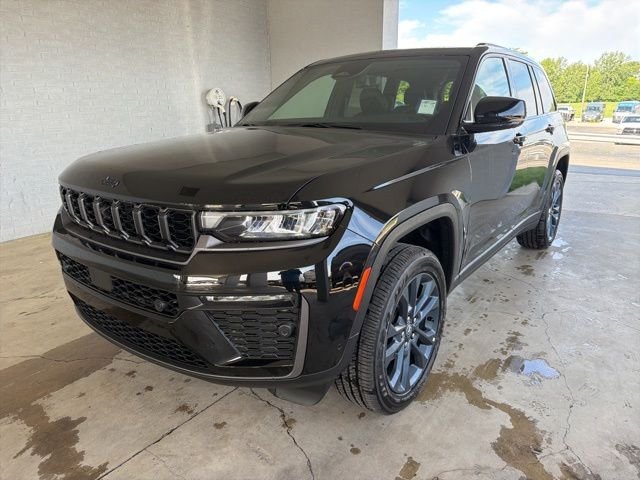 New 2026 Diamond Black Crystal Pearl-Coat Exterior Paint Jeep 85th Anniversary Edition image 2
