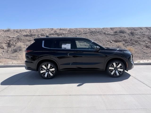 2025 Mitsubishi Outlander SE - Photo 4