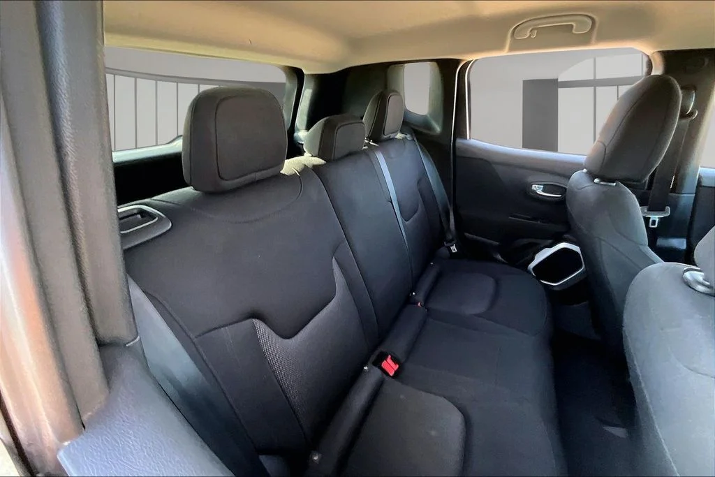 Used 2018 Gray Jeep Sport image 29