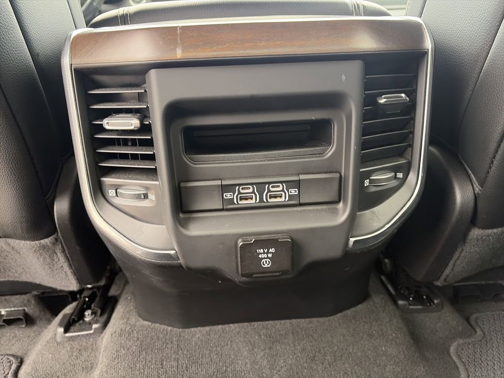 Used 2022 Silver Ram Laramie image 33