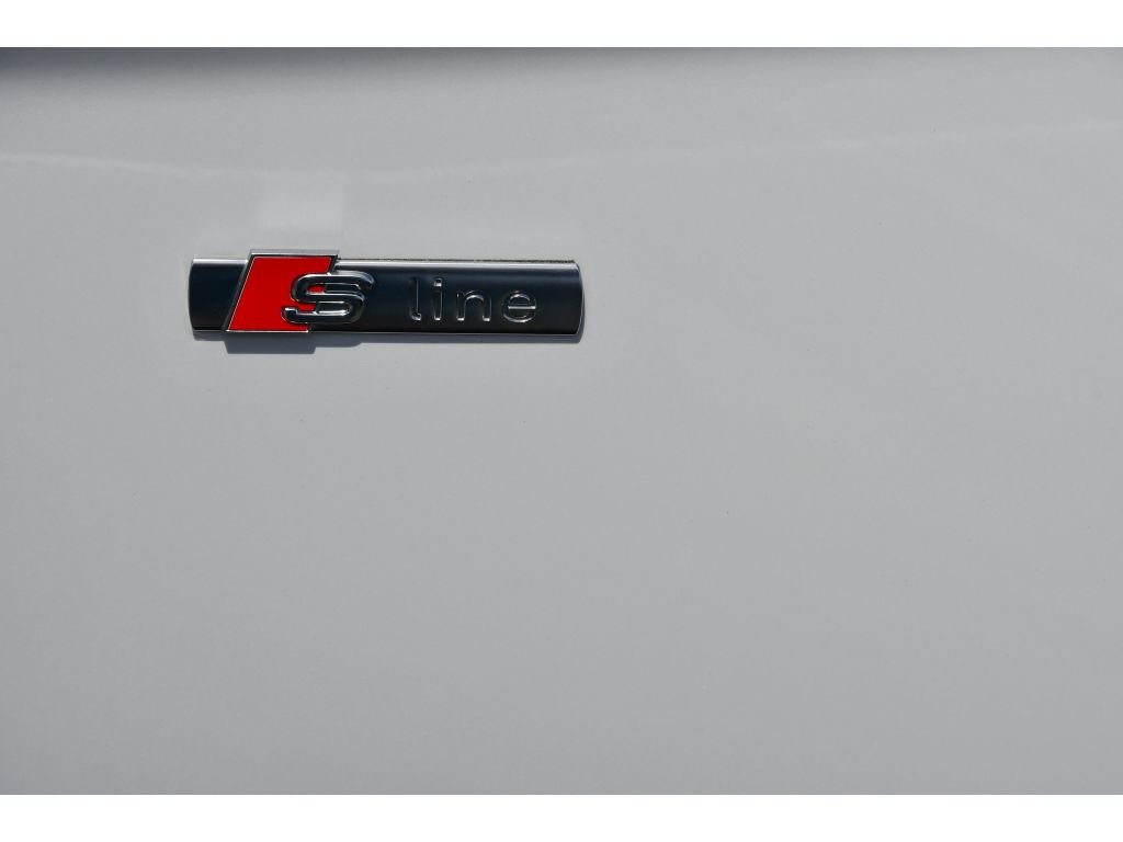 Used 2025 Whi Audi S line Premium image 31