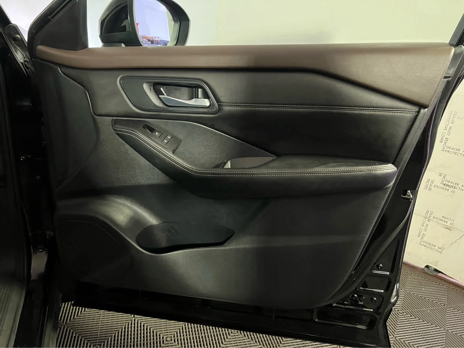 Certified Used 2023 Super Black Nissan SV image 32