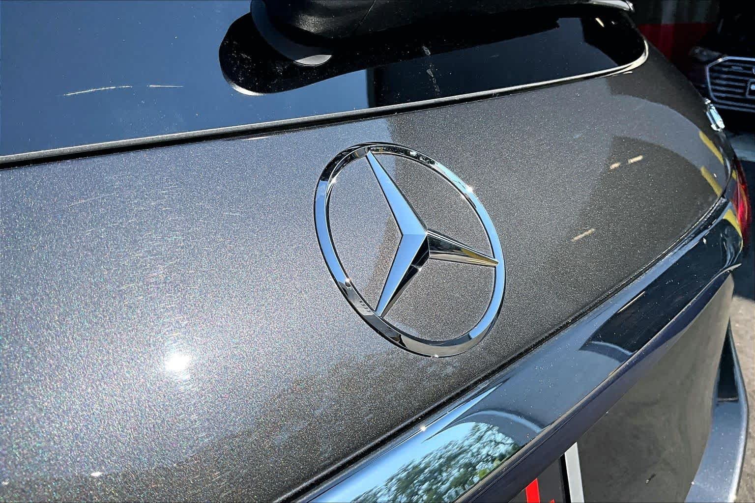 Used 2024 Graphite Grey Metallic Mercedes-Benz GLC 300 image 61