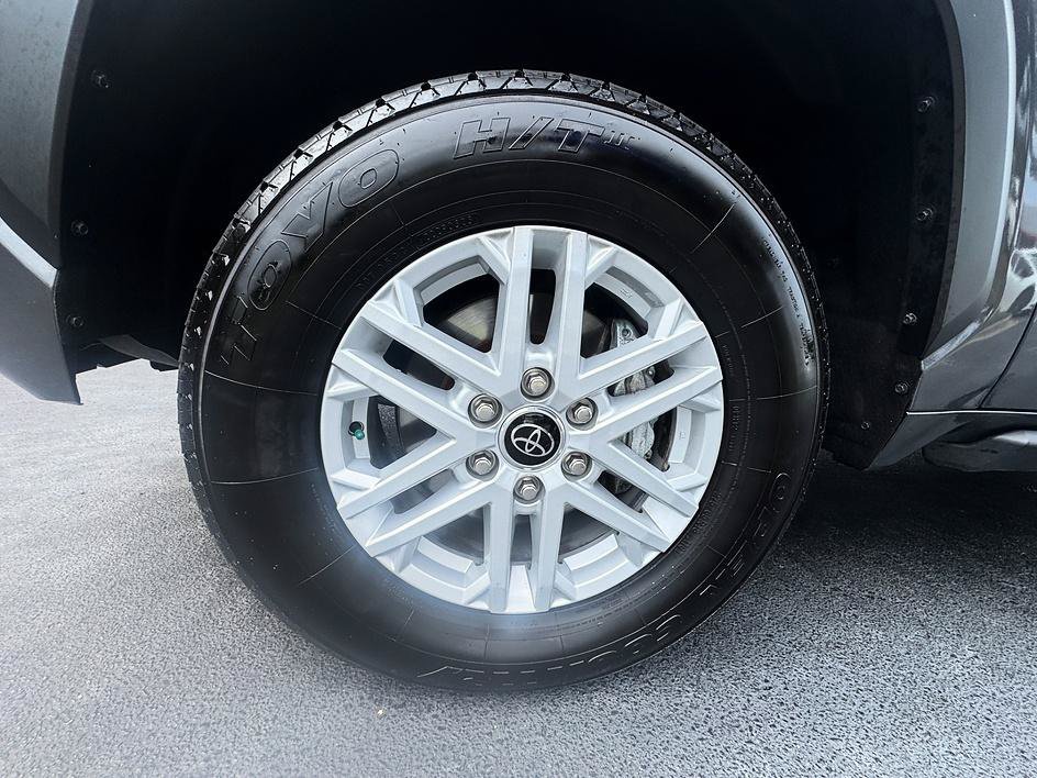 Used 2024 Magnetic Gray Metallic Toyota SR5 image 8
