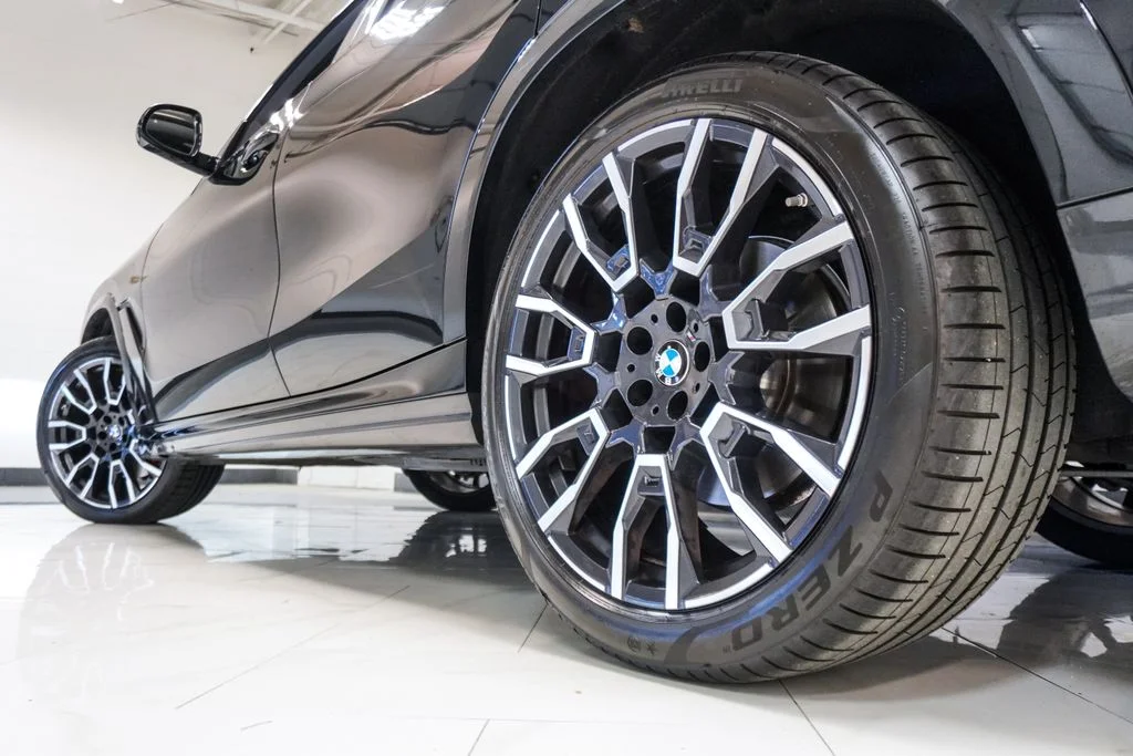 Used 2024 Black BMW xDrive40i image 41
