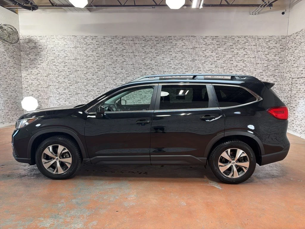 Used 2022 Black Subaru Premium image 4