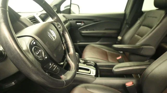 Certified Used 2018 Crystal Black Honda Black Edition image 20