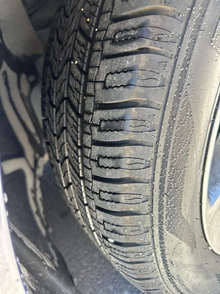 Used 2015 Blue Dodge SXT image 24