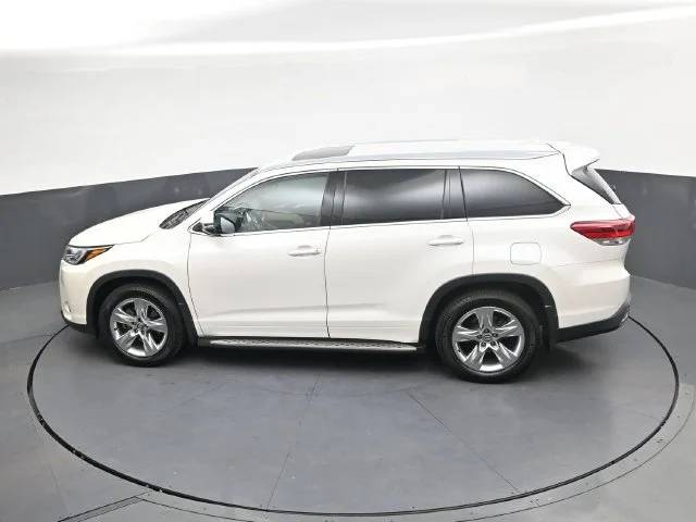 Used 2018 White Toyota Limited image 30