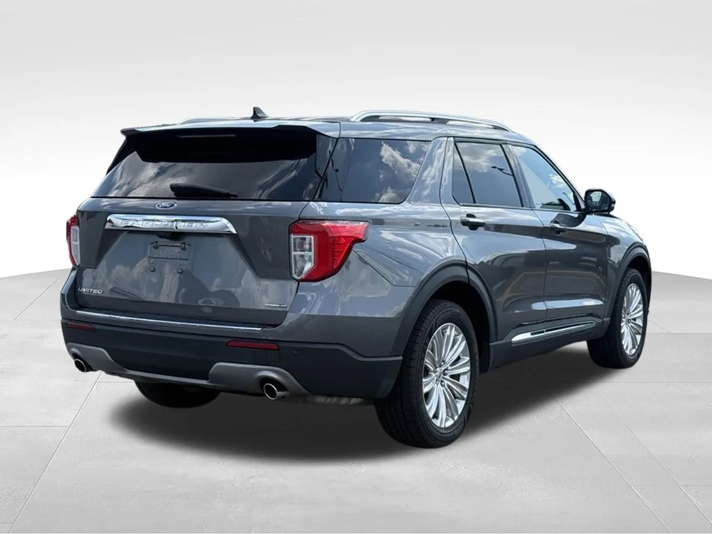 Used 2023 Gray Ford Limited image 28