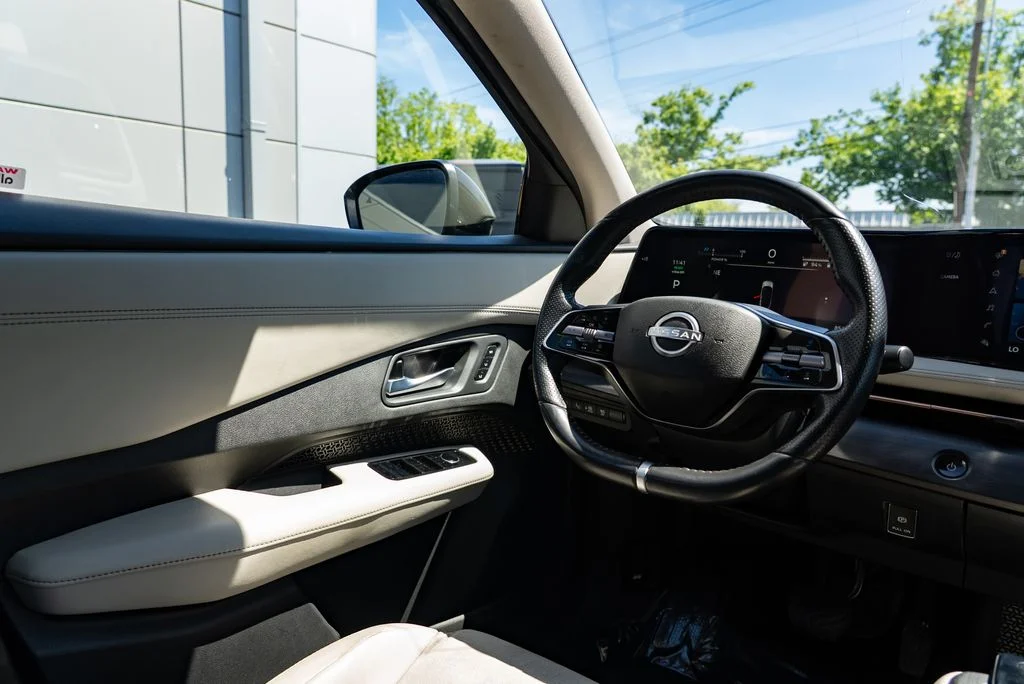 Used 2023 Black Nissan ENGAGE image 12
