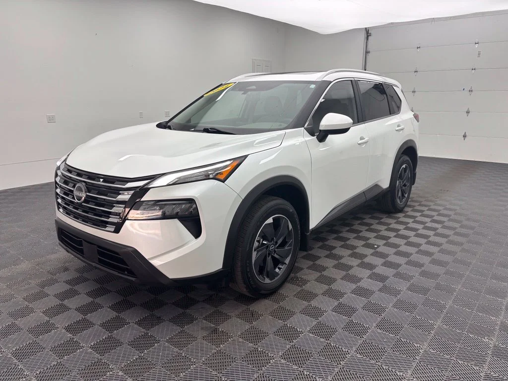 Used 2024 White Nissan SV image 13