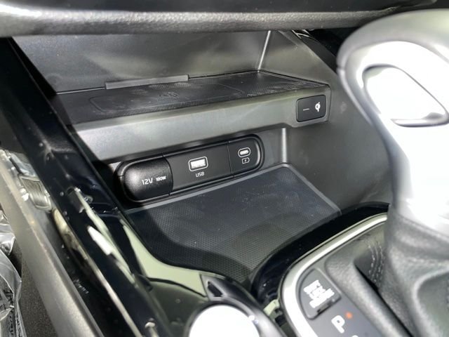 Used 2023 White Kia EX image 30