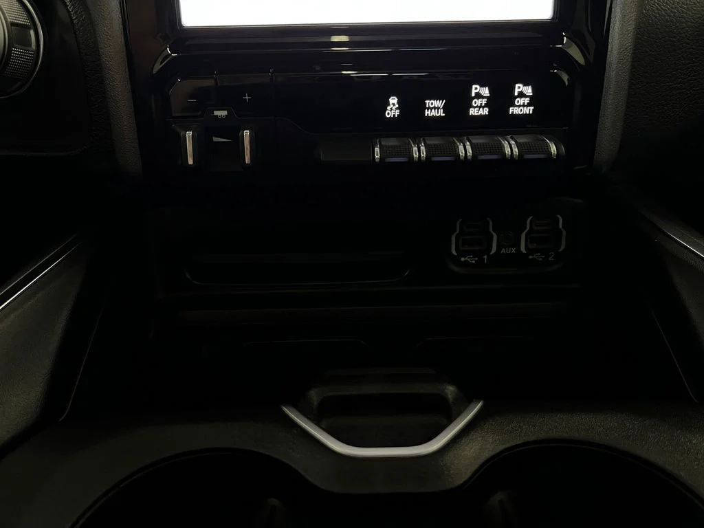 Certified Used 2024 Diamond Black Crystal Pearlcoat Ram Laramie image 17