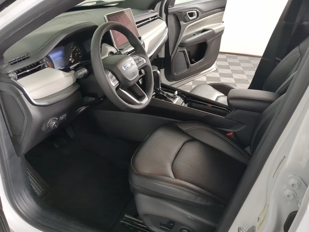Used 2025 Bright White Clearcoat Jeep Limited image 11