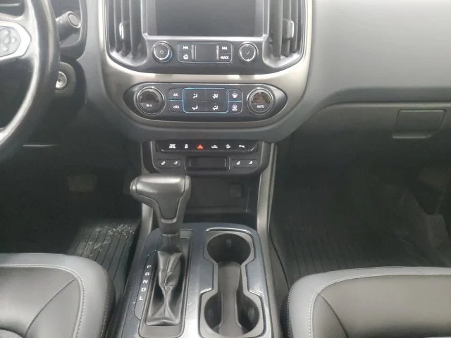 Used 2019 Red Chevrolet Z71 image 11