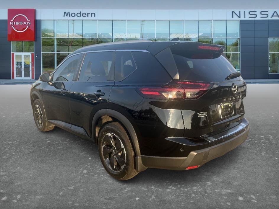 Used 2024 Super Black Nissan SV image 7