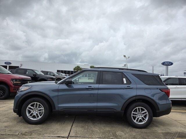 New 2026 Vapor Blue Metallic Ford Active image 2